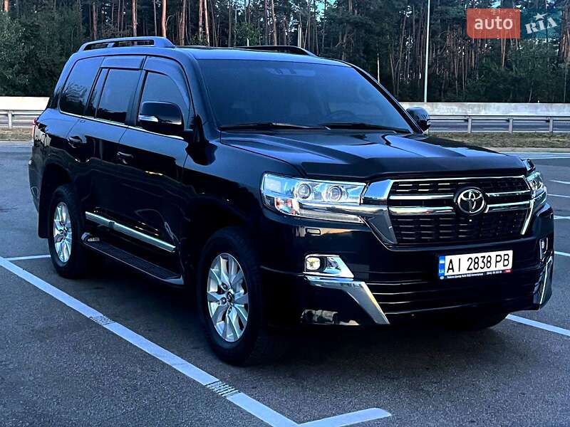 Внедорожник / Кроссовер Toyota Land Cruiser 2018 в Киеве