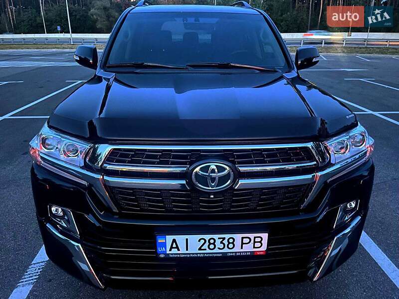 Внедорожник / Кроссовер Toyota Land Cruiser 2018 в Киеве