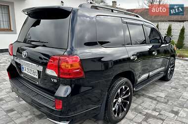 Внедорожник / Кроссовер Toyota Land Cruiser 2013 в Дубно