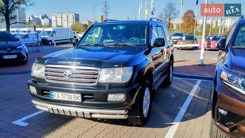 Позашляховик / Кросовер Toyota Land Cruiser 2003 в Києві