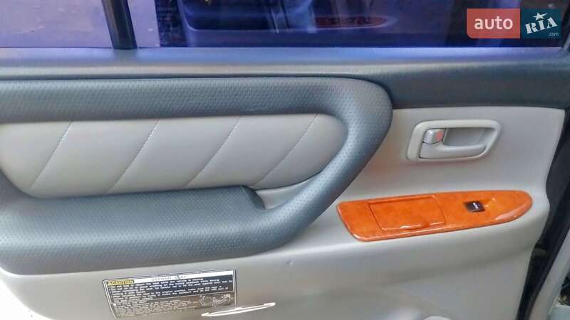 Позашляховик / Кросовер Toyota Land Cruiser 2003 в Києві