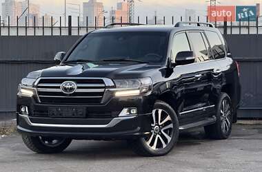 Внедорожник / Кроссовер Toyota Land Cruiser 2019 в Киеве