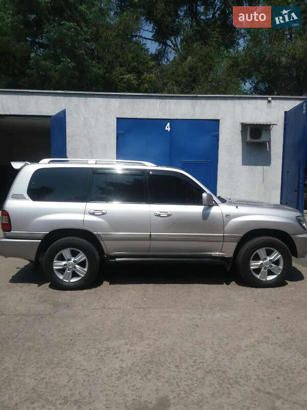 Toyota Land Cruiser 2005