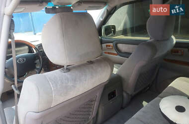 Внедорожник / Кроссовер Toyota Land Cruiser 2005 в 