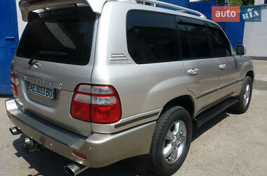 Внедорожник / Кроссовер Toyota Land Cruiser 2005 в 