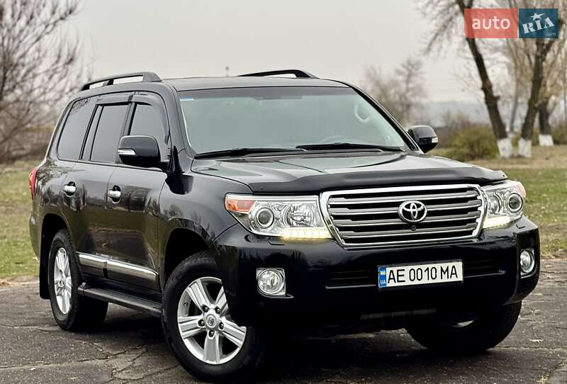 Внедорожник / Кроссовер Toyota Land Cruiser 2013 в Каменском