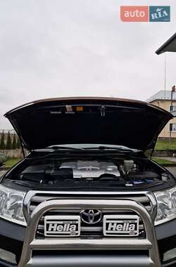 Внедорожник / Кроссовер Toyota Land Cruiser 2008 в 