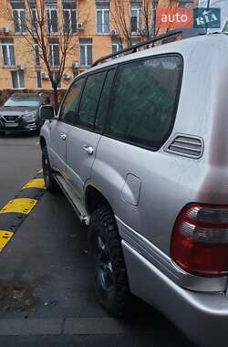 Позашляховик / Кросовер Toyota Land Cruiser 2002 в Києві