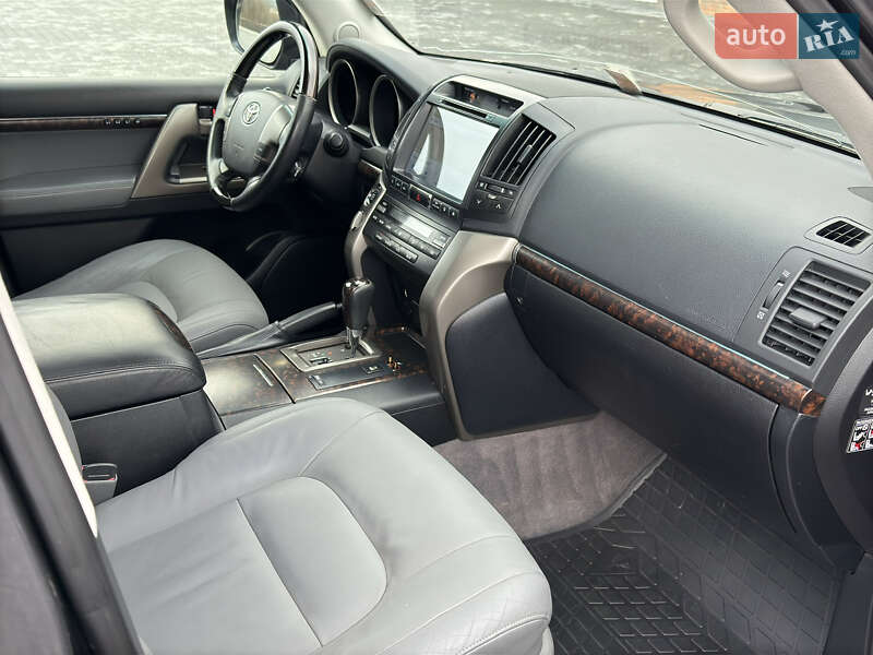 Внедорожник / Кроссовер Toyota Land Cruiser 2008 в Черновцах