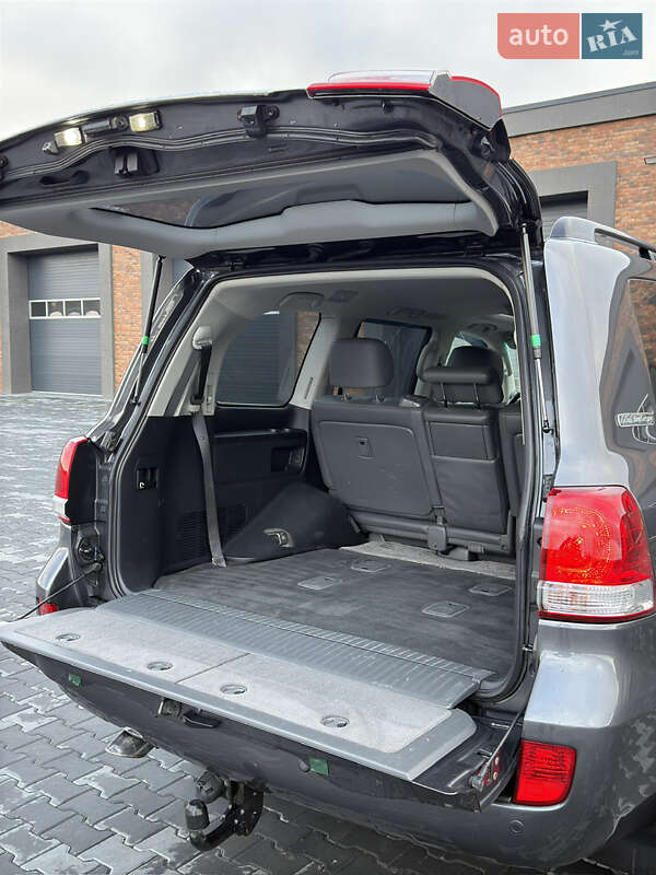 Внедорожник / Кроссовер Toyota Land Cruiser 2008 в Черновцах