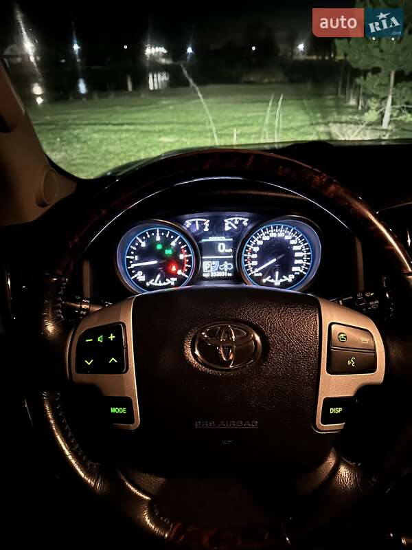 Внедорожник / Кроссовер Toyota Land Cruiser 2012 в Киеве