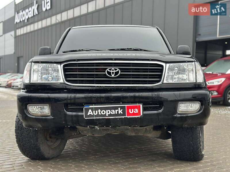 Внедорожник / Кроссовер Toyota Land Cruiser 2001 в Львове
