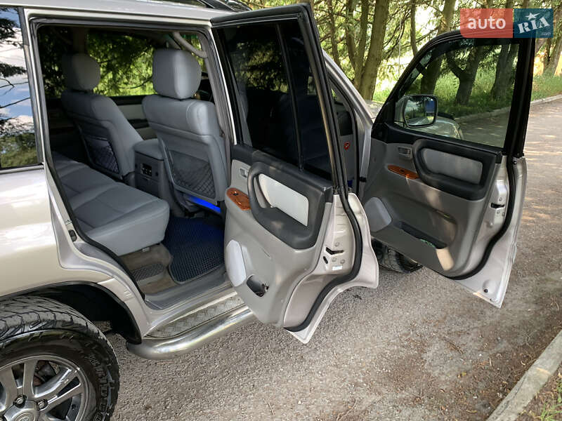 Внедорожник / Кроссовер Toyota Land Cruiser 2002 в Збараже