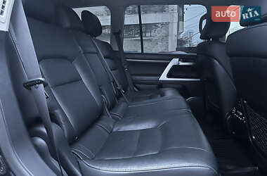 Внедорожник / Кроссовер Toyota Land Cruiser 2019 в 