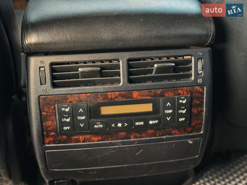 Внедорожник / Кроссовер Toyota Land Cruiser 2012 в Николаеве