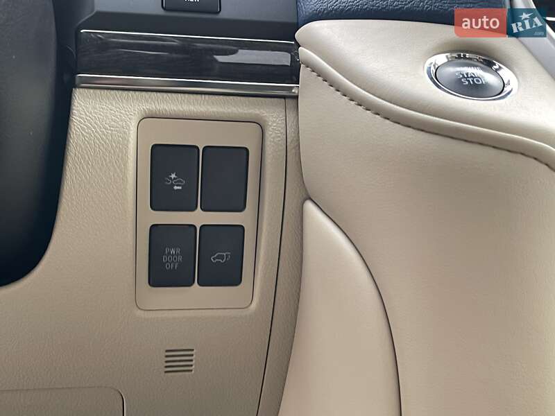 Позашляховик / Кросовер Toyota Land Cruiser 2019 в Києві