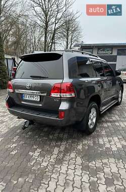 Внедорожник / Кроссовер Toyota Land Cruiser 2008 в 