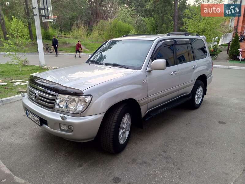 Внедорожник / Кроссовер Toyota Land Cruiser 2005 в Киеве