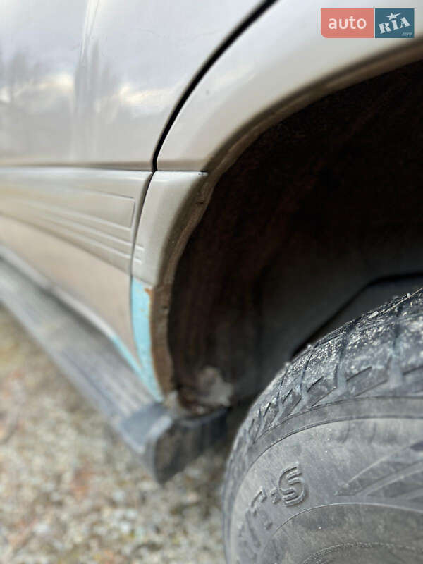 Позашляховик / Кросовер Toyota Land Cruiser 2000 в Херсоні