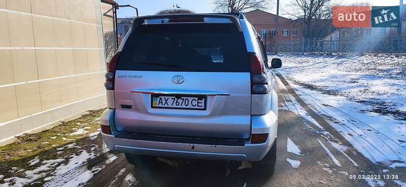 Внедорожник / Кроссовер Toyota Land Cruiser 2006 в Харькове