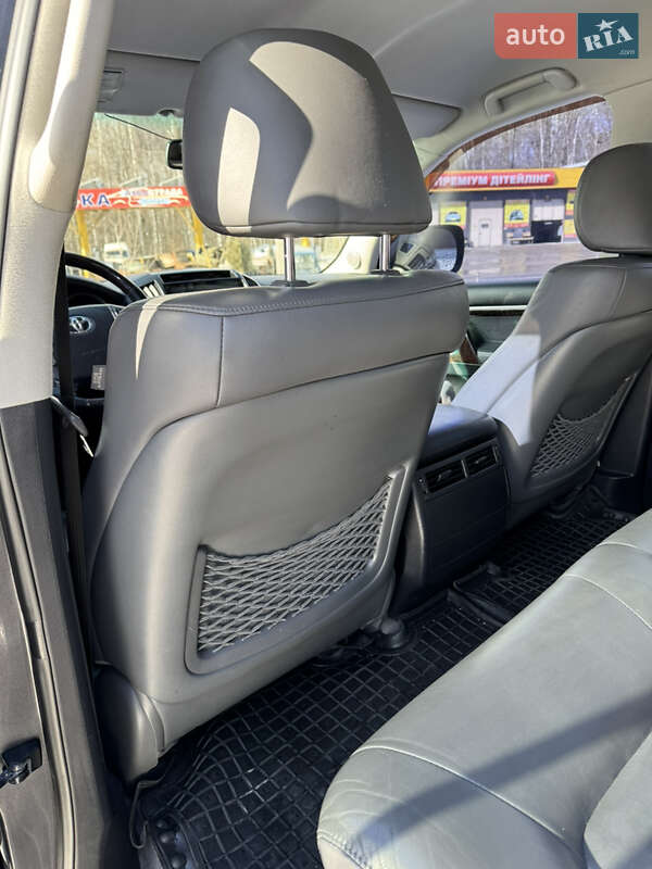Внедорожник / Кроссовер Toyota Land Cruiser 2010 в Тернополе