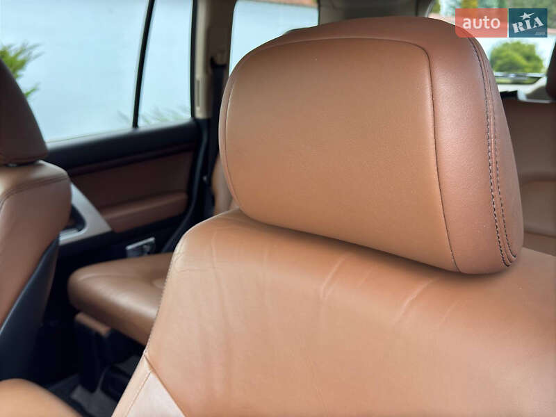 Позашляховик / Кросовер Toyota Land Cruiser 2014 в Рівному