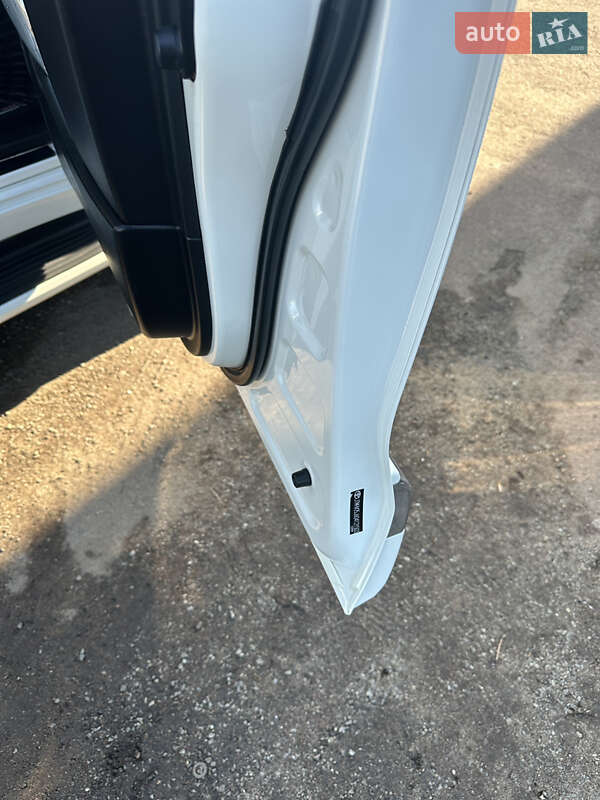 Внедорожник / Кроссовер Toyota Land Cruiser 2013 в Житомире