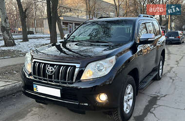 Внедорожник / Кроссовер Toyota Land Cruiser 2010 в Петрове