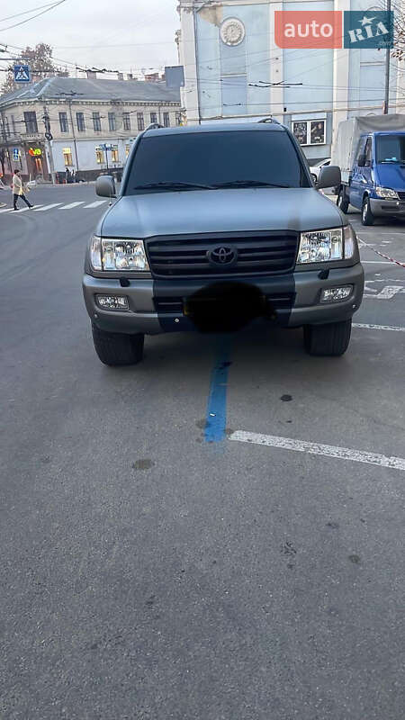 Внедорожник / Кроссовер Toyota Land Cruiser 2002 в Черновцах