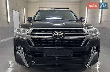 Позашляховик / Кросовер Toyota Land Cruiser 2021 в 