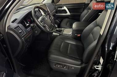 Позашляховик / Кросовер Toyota Land Cruiser 2021 в 
