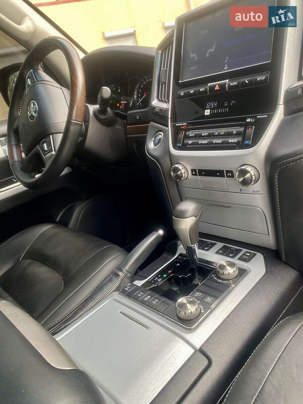 Внедорожник / Кроссовер Toyota Land Cruiser 2016 в Запорожье