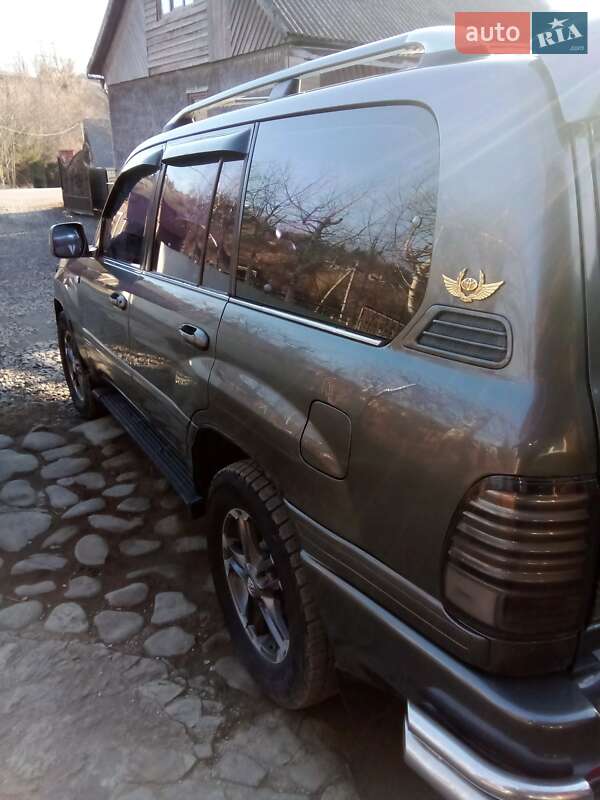 Внедорожник / Кроссовер Toyota Land Cruiser 1998 в Лазещине