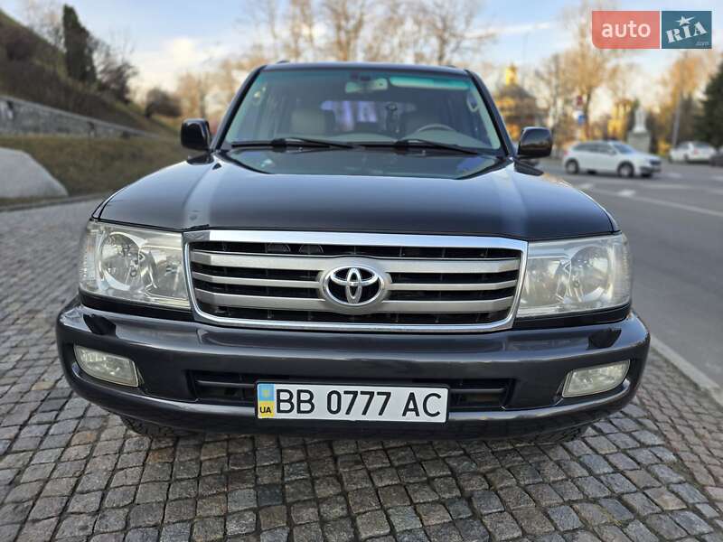 Внедорожник / Кроссовер Toyota Land Cruiser 2006 в Киеве