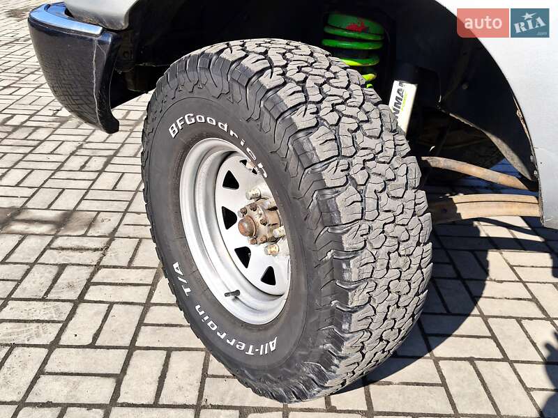 Позашляховик / Кросовер Toyota Land Cruiser 1994 в Дніпрі