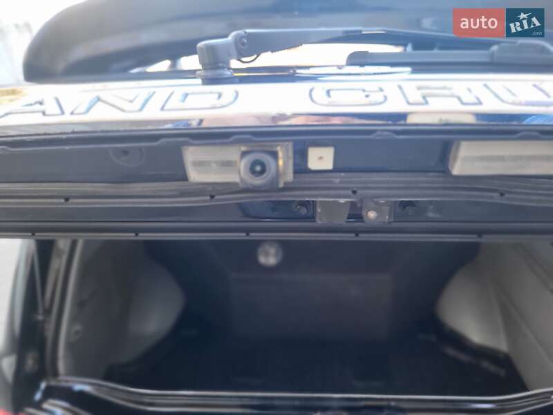 Внедорожник / Кроссовер Toyota Land Cruiser 2005 в Ровно
