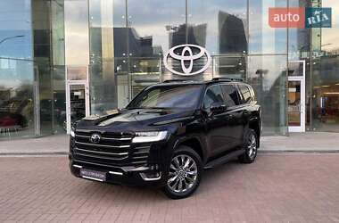 Внедорожник / Кроссовер Toyota Land Cruiser 2023 в Киеве