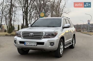 Позашляховик / Кросовер Toyota Land Cruiser 2012 в Краматорську