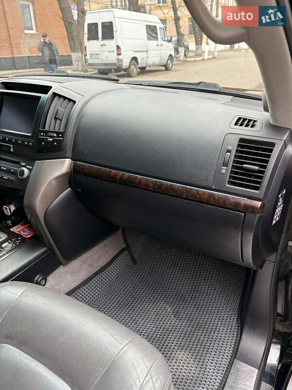 Позашляховик / Кросовер Toyota Land Cruiser 2010 в Конотопі
