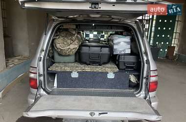 Внедорожник / Кроссовер Toyota Land Cruiser 2003 в 