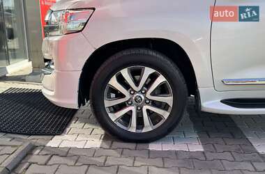 Внедорожник / Кроссовер Toyota Land Cruiser 2019 в 
