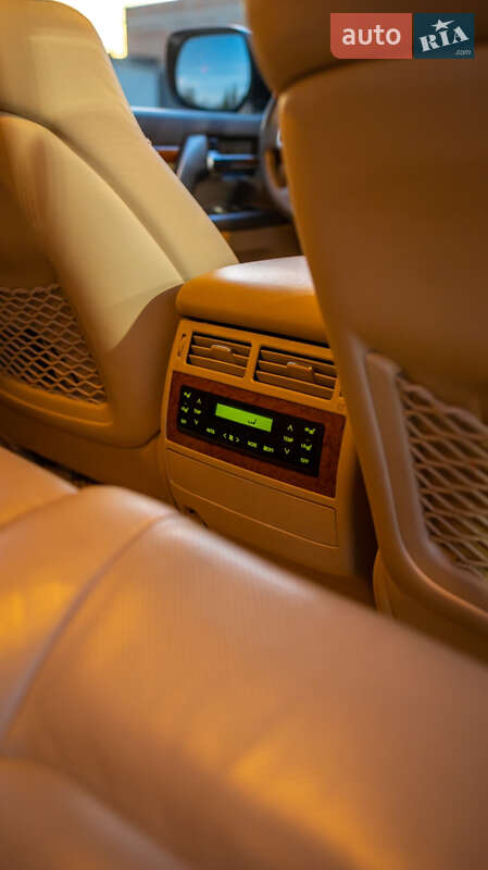 Позашляховик / Кросовер Toyota Land Cruiser 2013 в Чернівцях