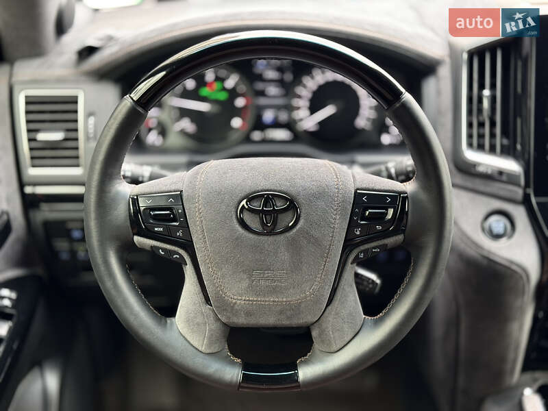 Позашляховик / Кросовер Toyota Land Cruiser 2016 в Києві