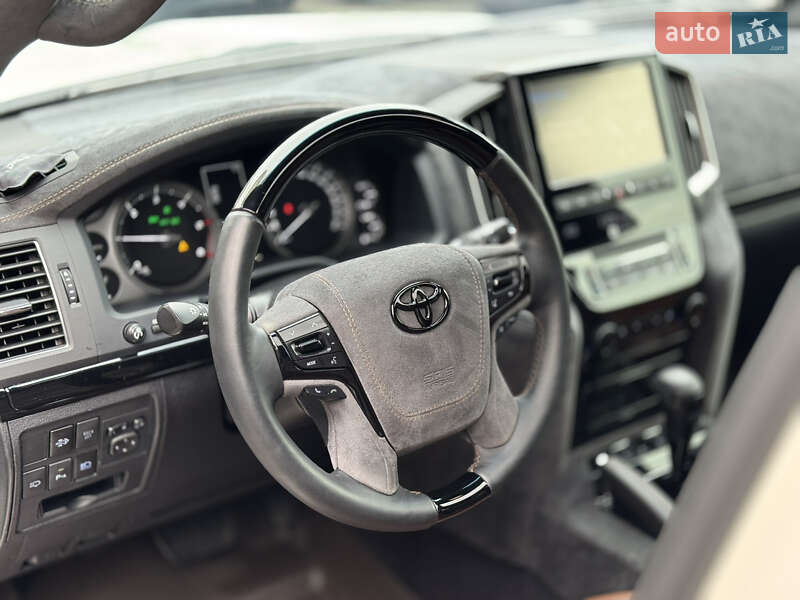 Позашляховик / Кросовер Toyota Land Cruiser 2016 в Києві