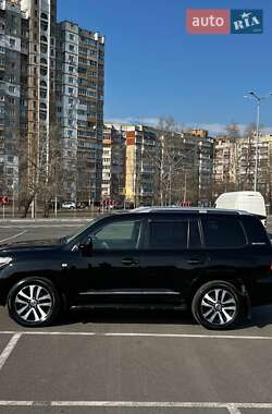 Позашляховик / Кросовер Toyota Land Cruiser 2011 в Києві