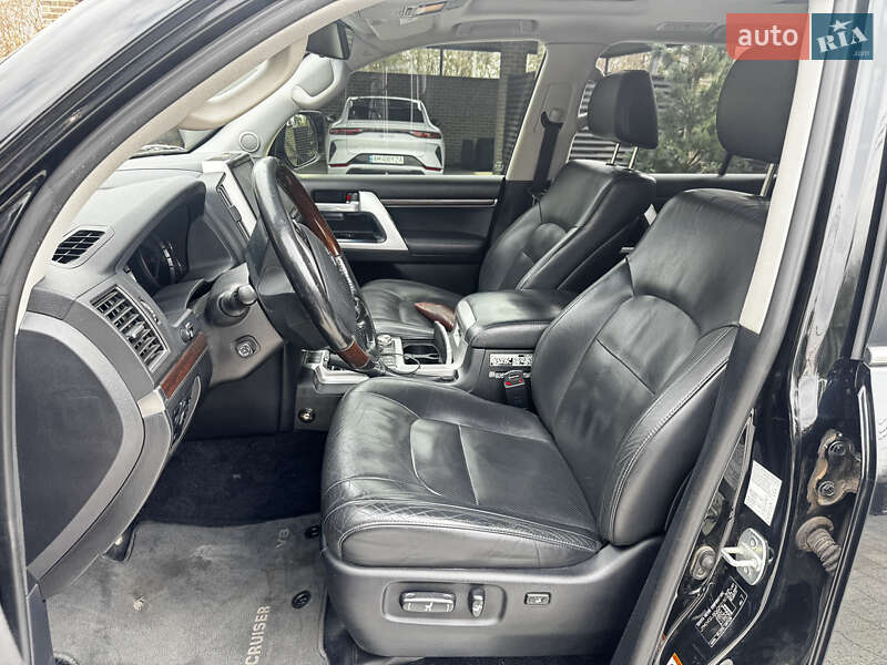 Внедорожник / Кроссовер Toyota Land Cruiser 2018 в Житомире