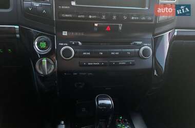 Внедорожник / Кроссовер Toyota Land Cruiser 2011 в 