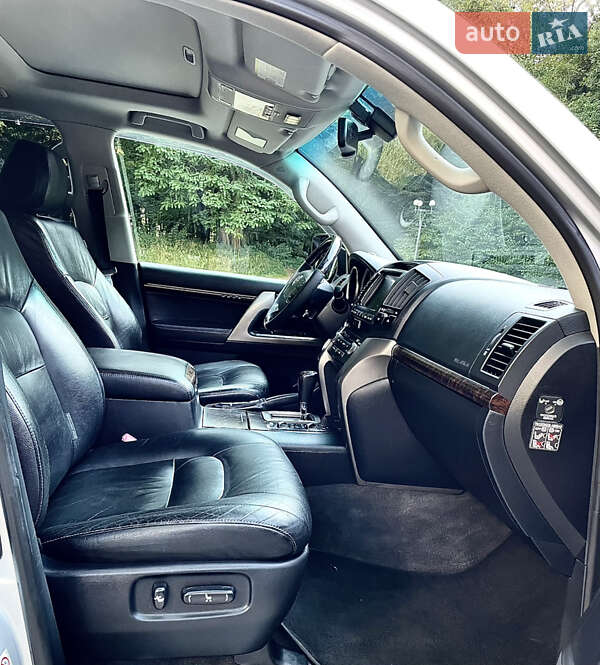 Позашляховик / Кросовер Toyota Land Cruiser 2011 в Вінниці