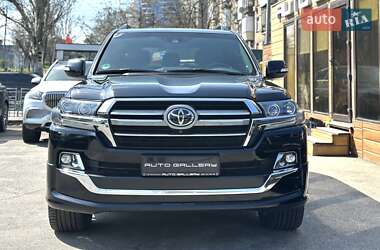 Внедорожник / Кроссовер Toyota Land Cruiser 2019 в 