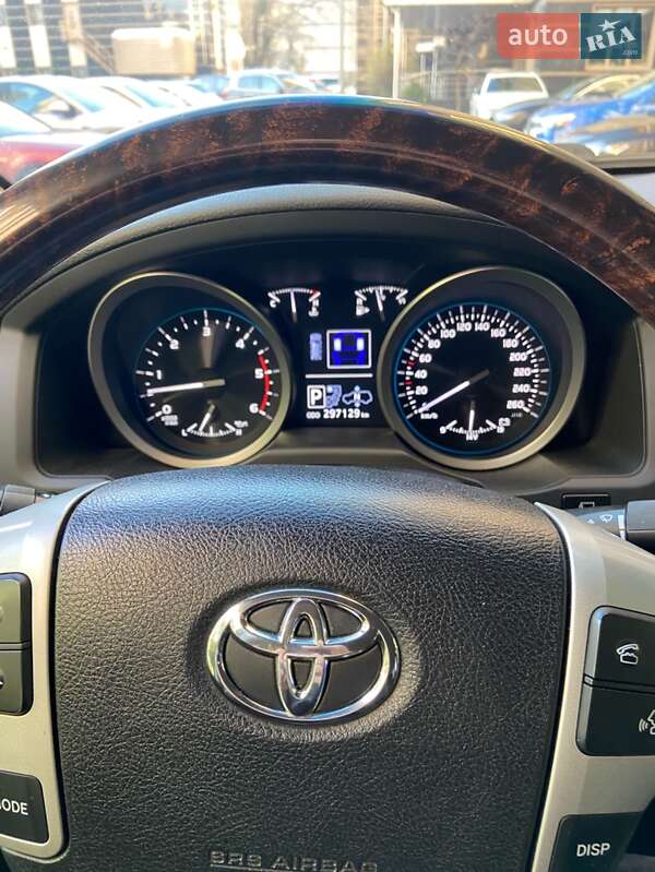 Позашляховик / Кросовер Toyota Land Cruiser 2013 в Києві